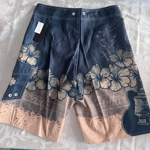 Hard Rock Cafe Hibiscus Hawaiian Ombre Swim Trunks Board Shorts Size 30 NWT - Picture 2 of 6